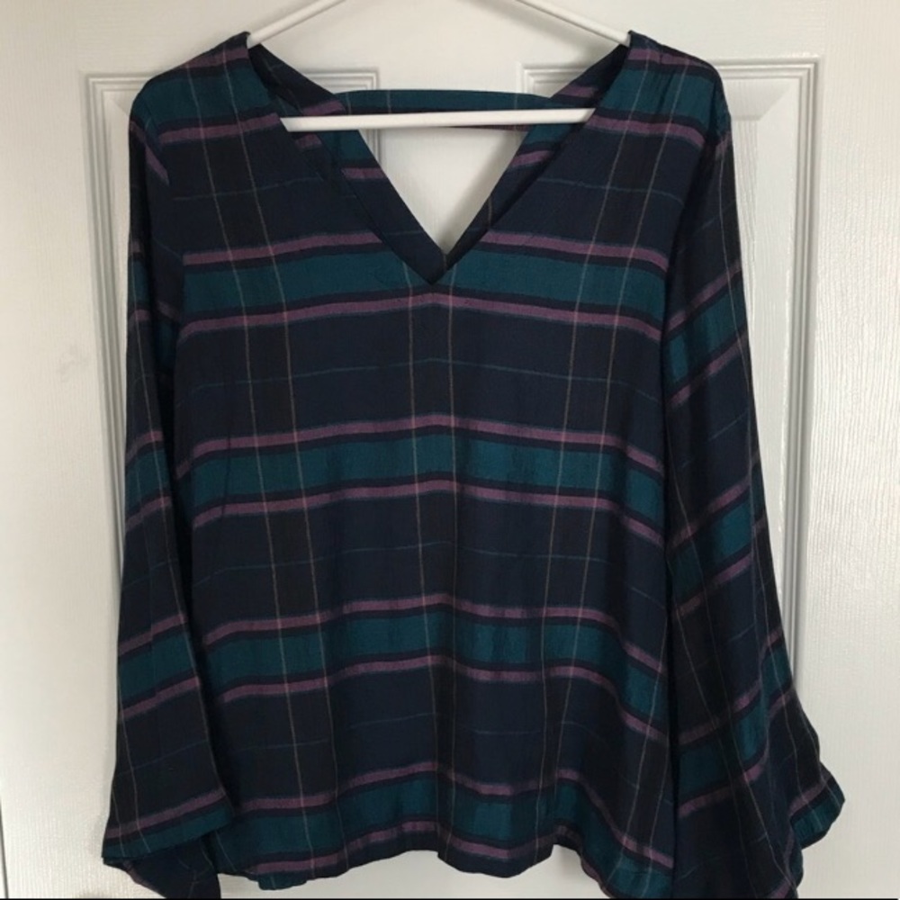 Ann Taylor Loft Bar back Bell sleeve blouse - Picture 6 of 8